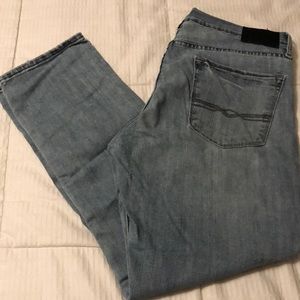 Levi comfy made to walk denim pants